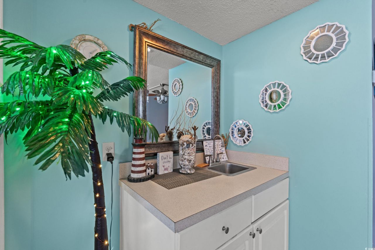 9400 Shore Dr. Photo 9