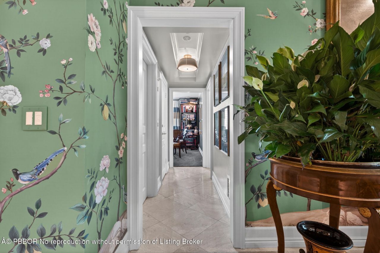 434 Chilean Avenue, Unit 2B, Palm Beach, FL 33480 Photo