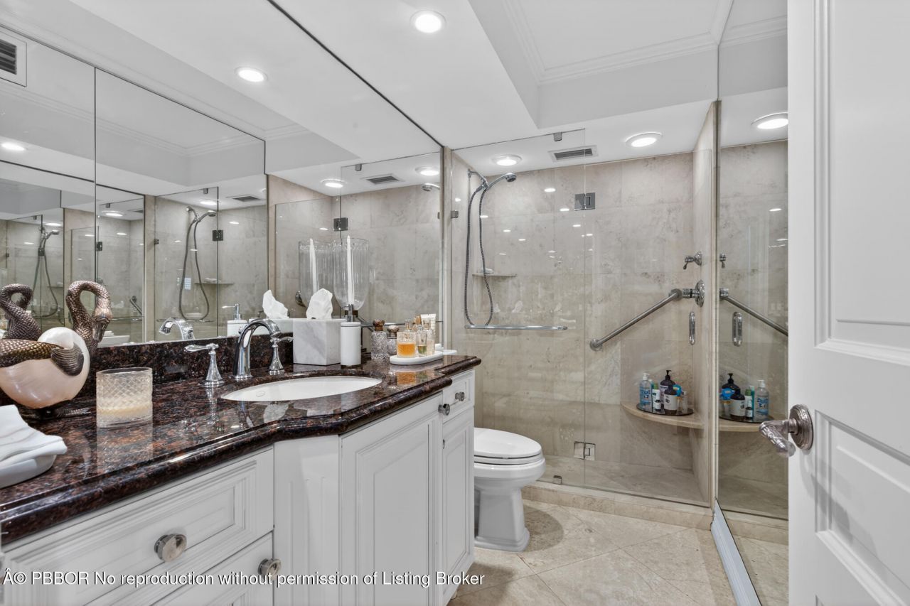 434 Chilean Avenue, Unit 2B, Palm Beach, FL 33480 Photo