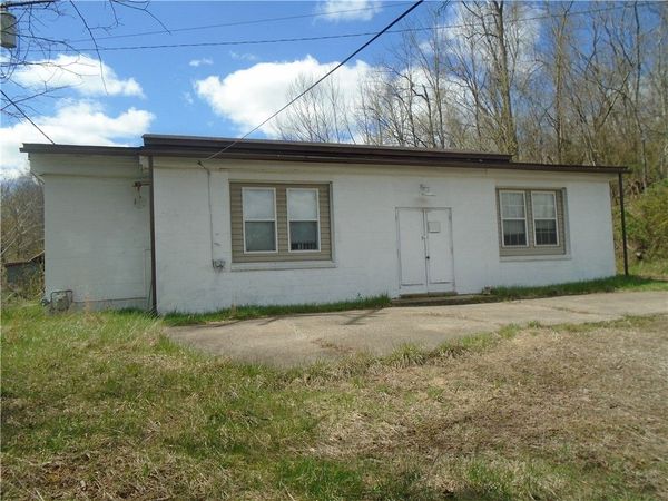 145 Chartiers Road, Jefferson, PA 15344