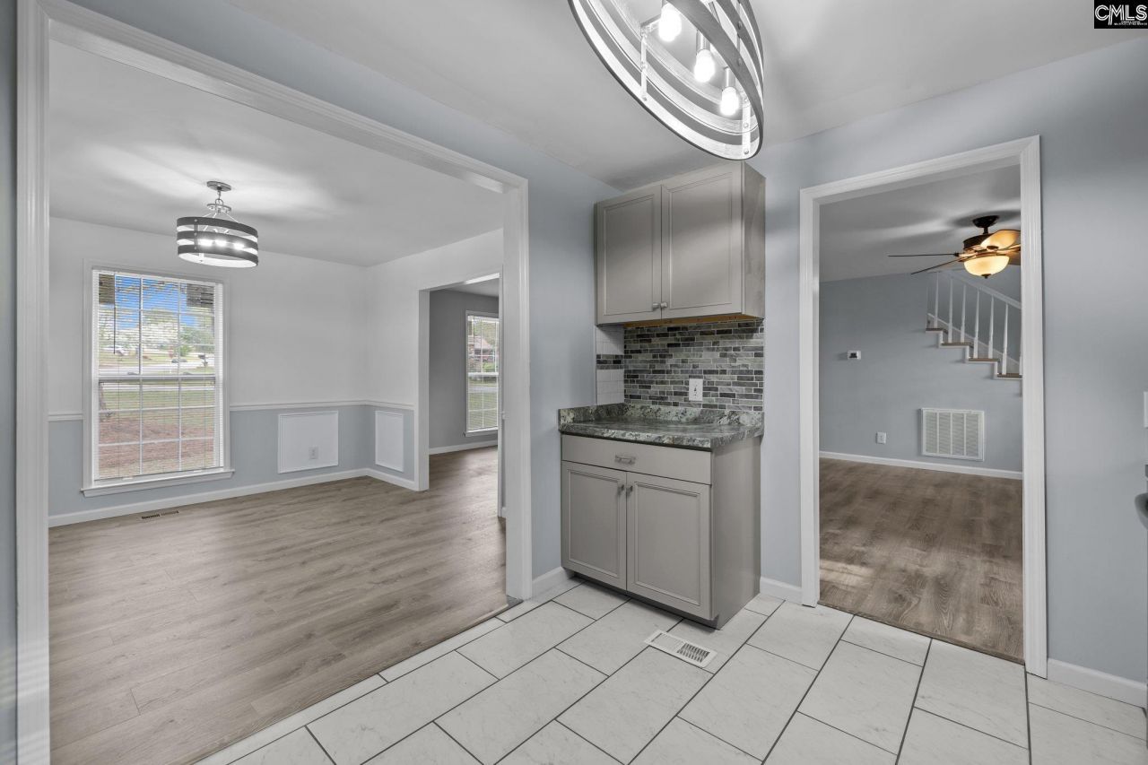 7819 Charles Towne Drive Photo 8