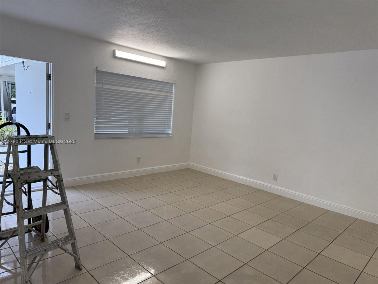 1895 Venice Park Dr, Unit 2A, North Miami, FL 33181 Photo