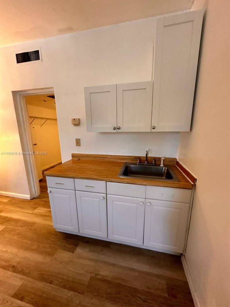 26 Diplomat Pkwy, Unit 2259, Hallandale Beach, FL 33009 Photo