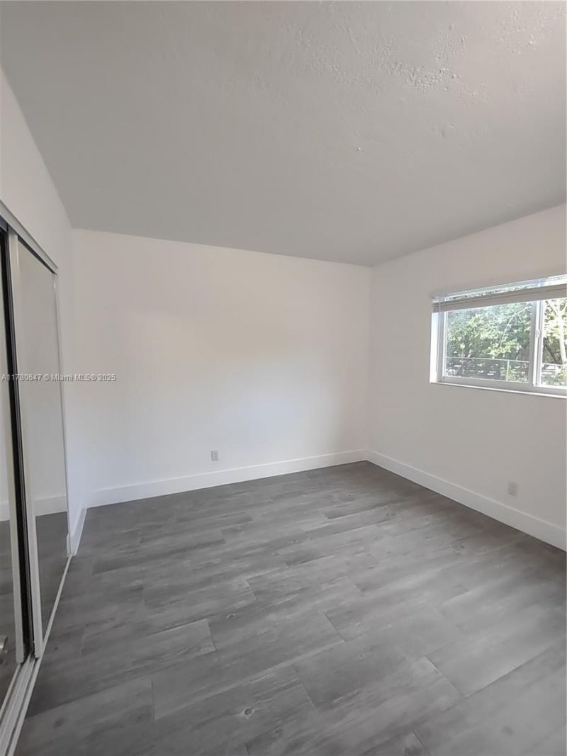 1895 Venice Park Dr, Unit 16B, North Miami, FL 33181 Photo