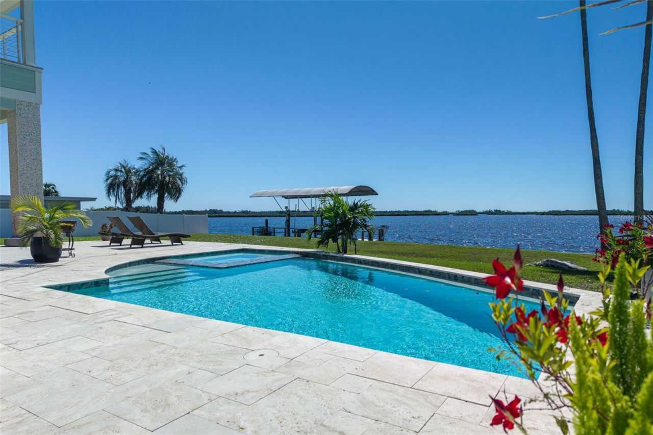 12010 W Bayshore Drive, Crystal River, FL 34429 Photo