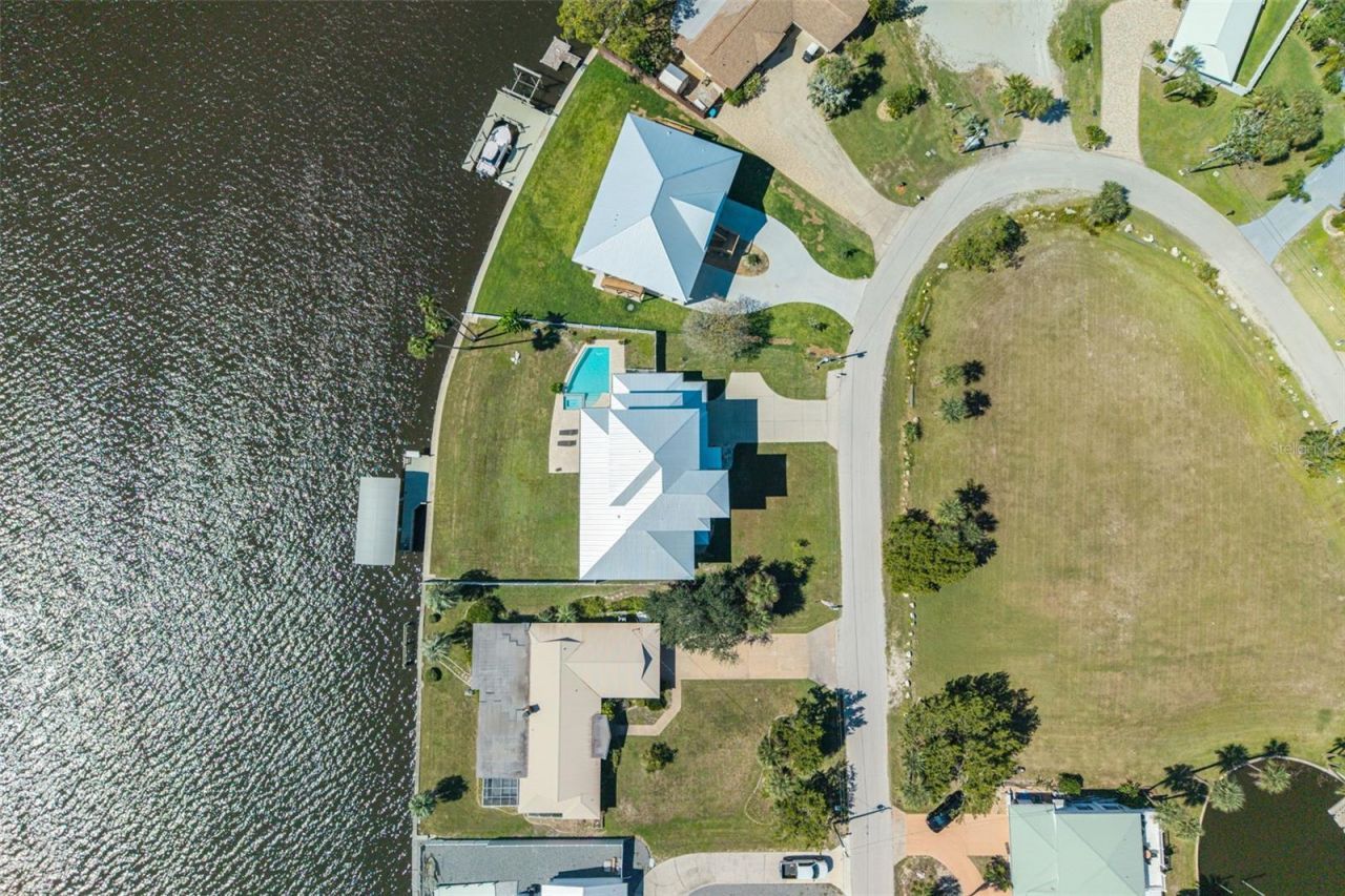 12010 W Bayshore Drive, Crystal River, FL 34429 Photo