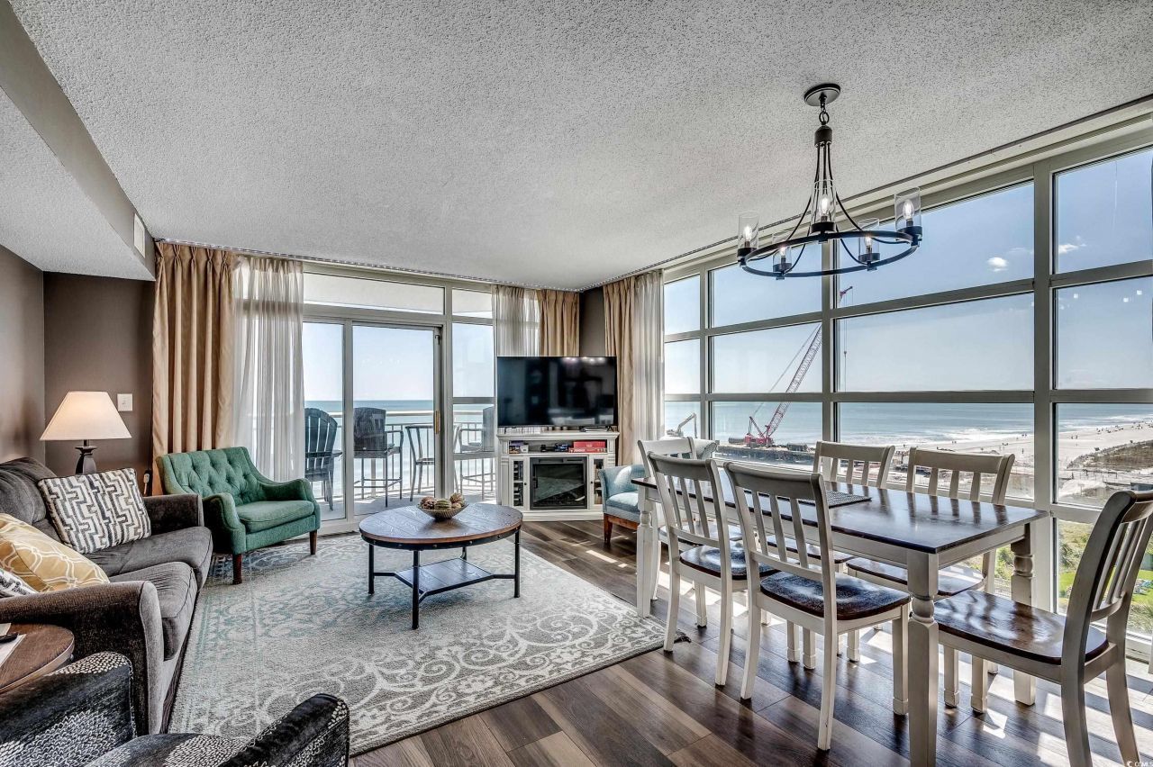 2504 N Ocean Blvd. Photo 2