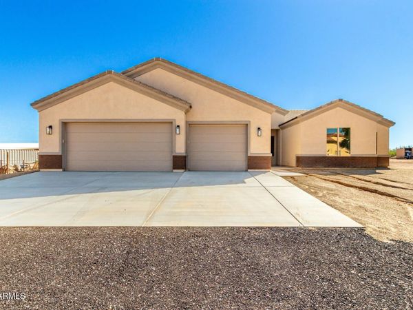 34889 N 3rd Street, Phoenix, AZ 85086