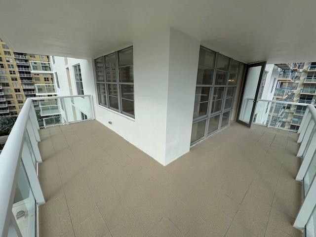 230 174th Street, Unit 814, Sunny Isles Beach, FL 33160 Photo