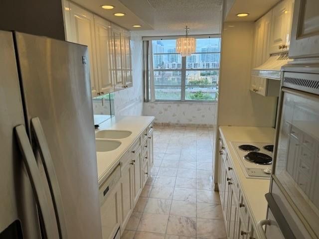 230 174th Street, Unit 814, Sunny Isles Beach, FL 33160 Photo