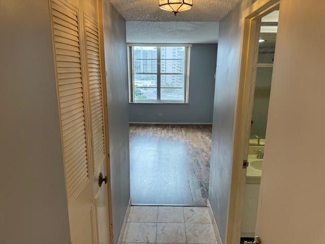 230 174th Street, Unit 814, Sunny Isles Beach, FL 33160 Photo