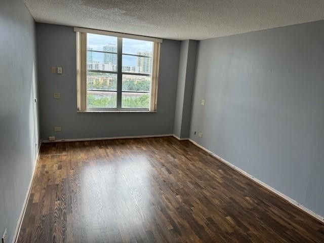 230 174th Street, Unit 814, Sunny Isles Beach, FL 33160 Photo