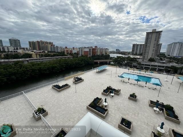 230 174th St, Unit 814, Sunny Isles Beach, FL 33160 Photo