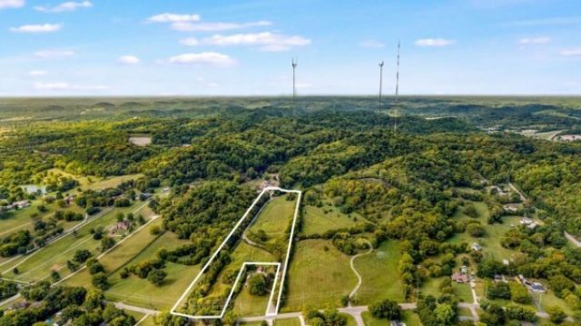 10 Hillenglade Dr, Nashville, TN 37207 Main Photo