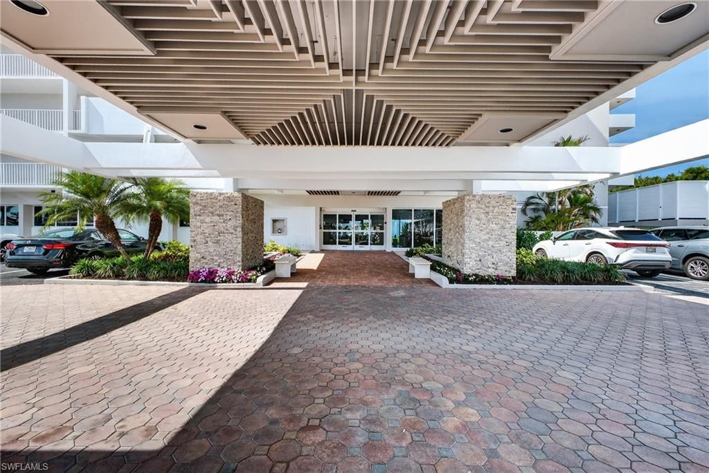 3443 Gulf Shore Blvd N, Unit 809, Naples, FL 34103 Photo