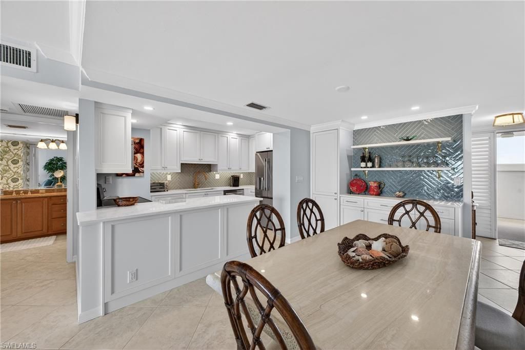 3443 Gulf Shore Blvd N, Unit 809, Naples, FL 34103 Photo