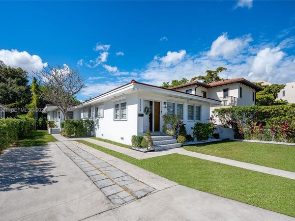1704 S Le Jeune Rd, Coral Gables, FL 33134