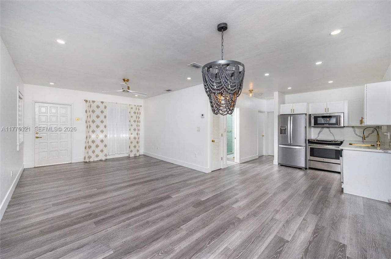 1704 S Le Jeune Rd, Coral Gables, FL 33134 Photo