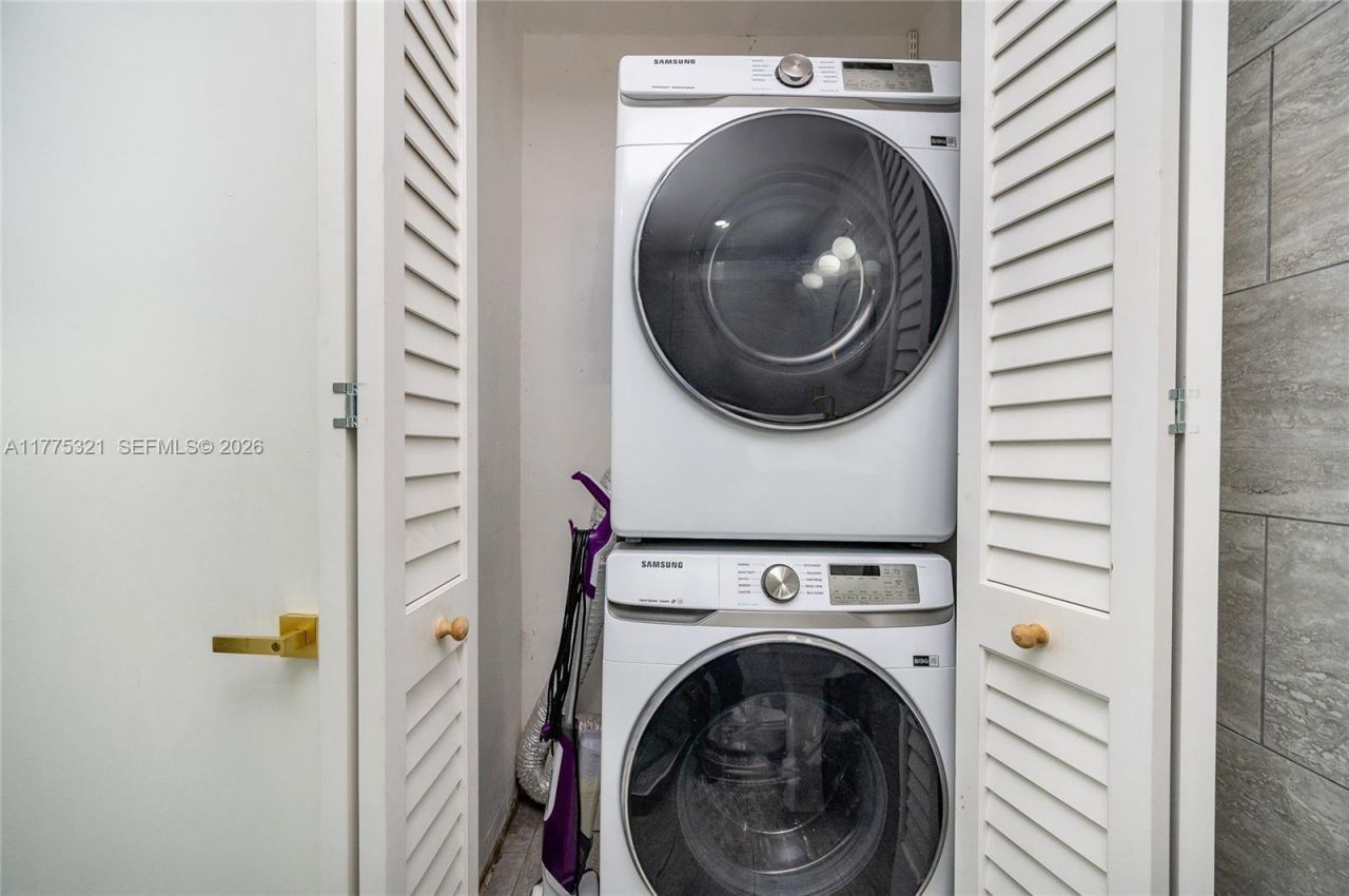 1704 S Le Jeune Rd, Coral Gables, FL 33134 Photo