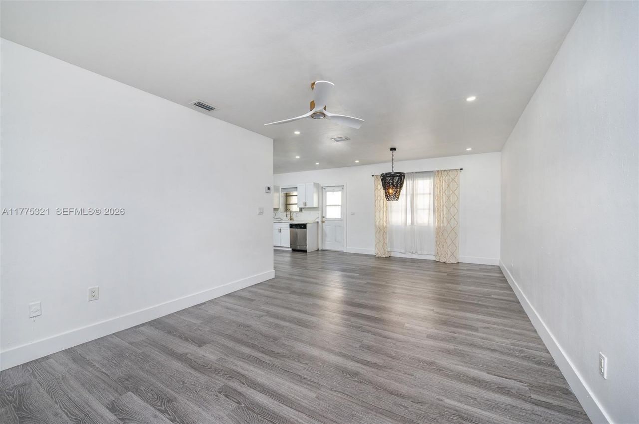 1704 S Le Jeune Rd, Coral Gables, FL 33134 Photo