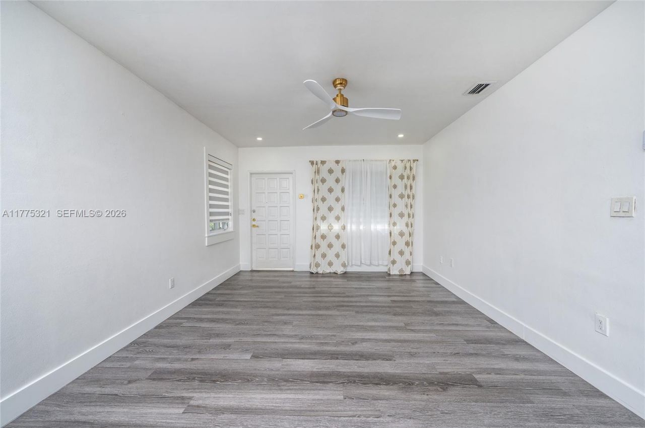 1704 S Le Jeune Rd, Coral Gables, FL 33134 Photo