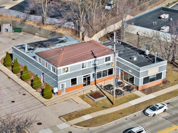 700 Northwest Highway, Fox River Grove, IL 60021