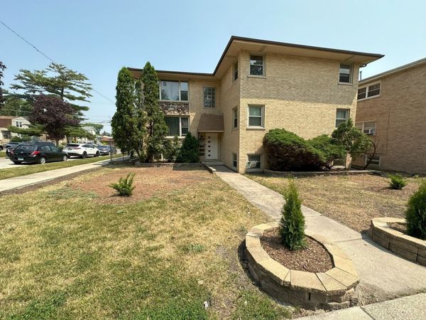 6520 W Gunnison Street, Harwood Heights, IL 60706