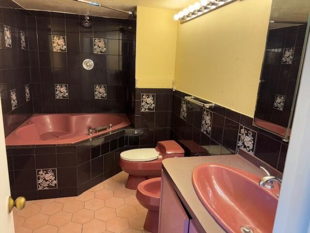 2820 Tennis Club Drive, Unit 401, West Palm Beach, FL 33417 Photo