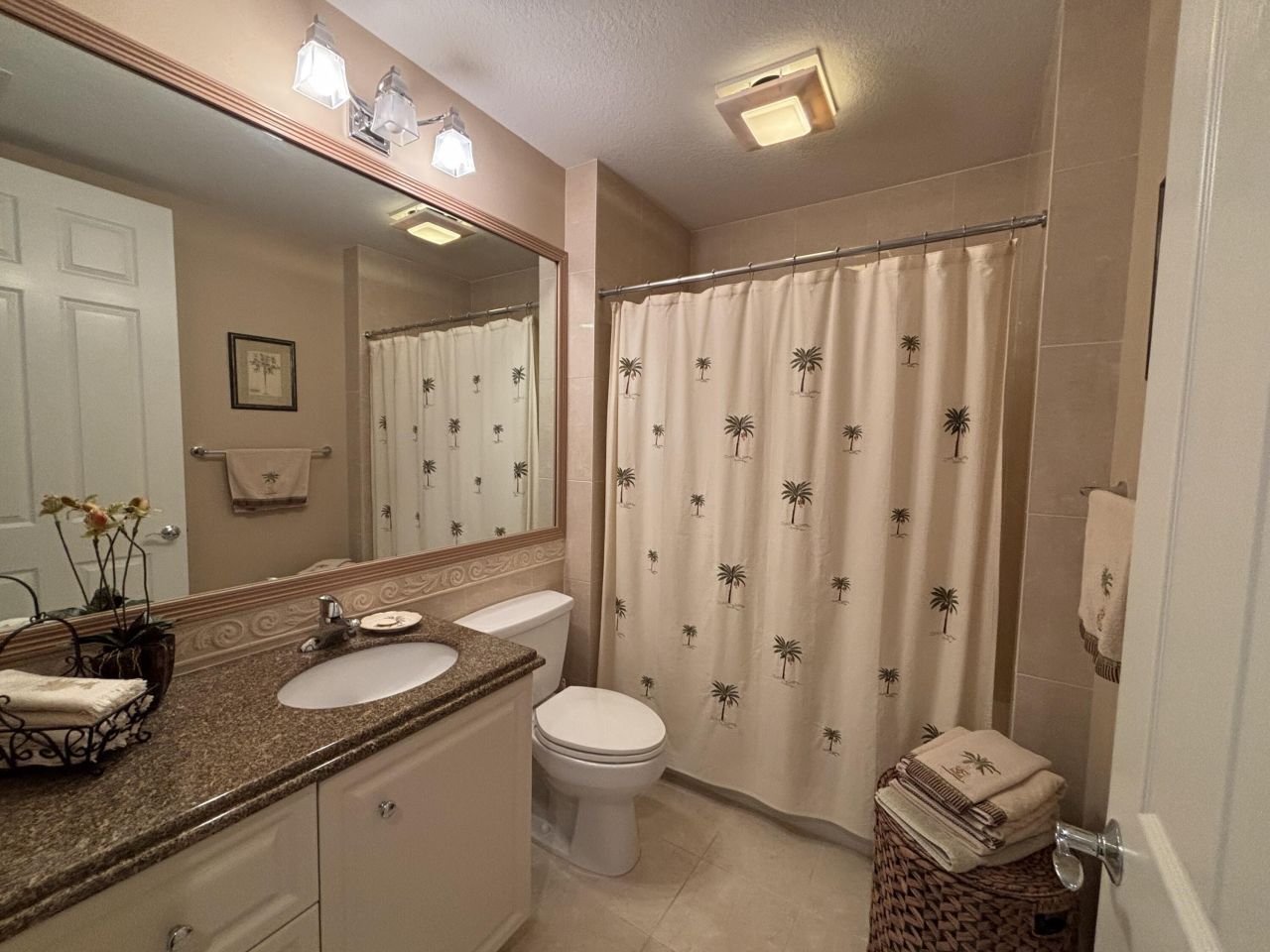 27 Harbour Isle Drive W, Unit Ph-4, Fort Pierce, FL 34949 Photo