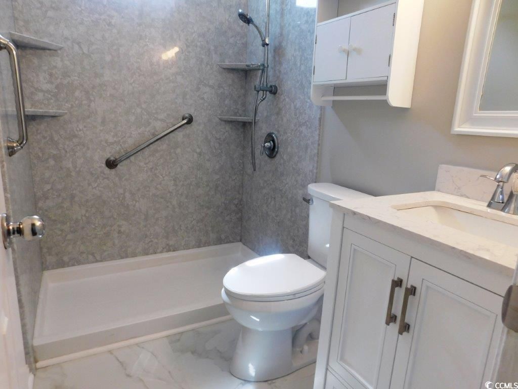 910 Emanon St. Photo 11