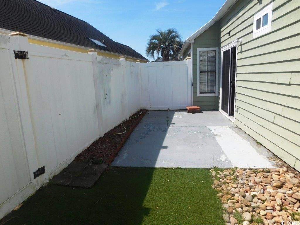 910 Emanon St. Photo 16