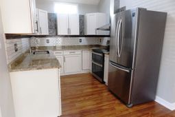 910 Emanon St. photo 4