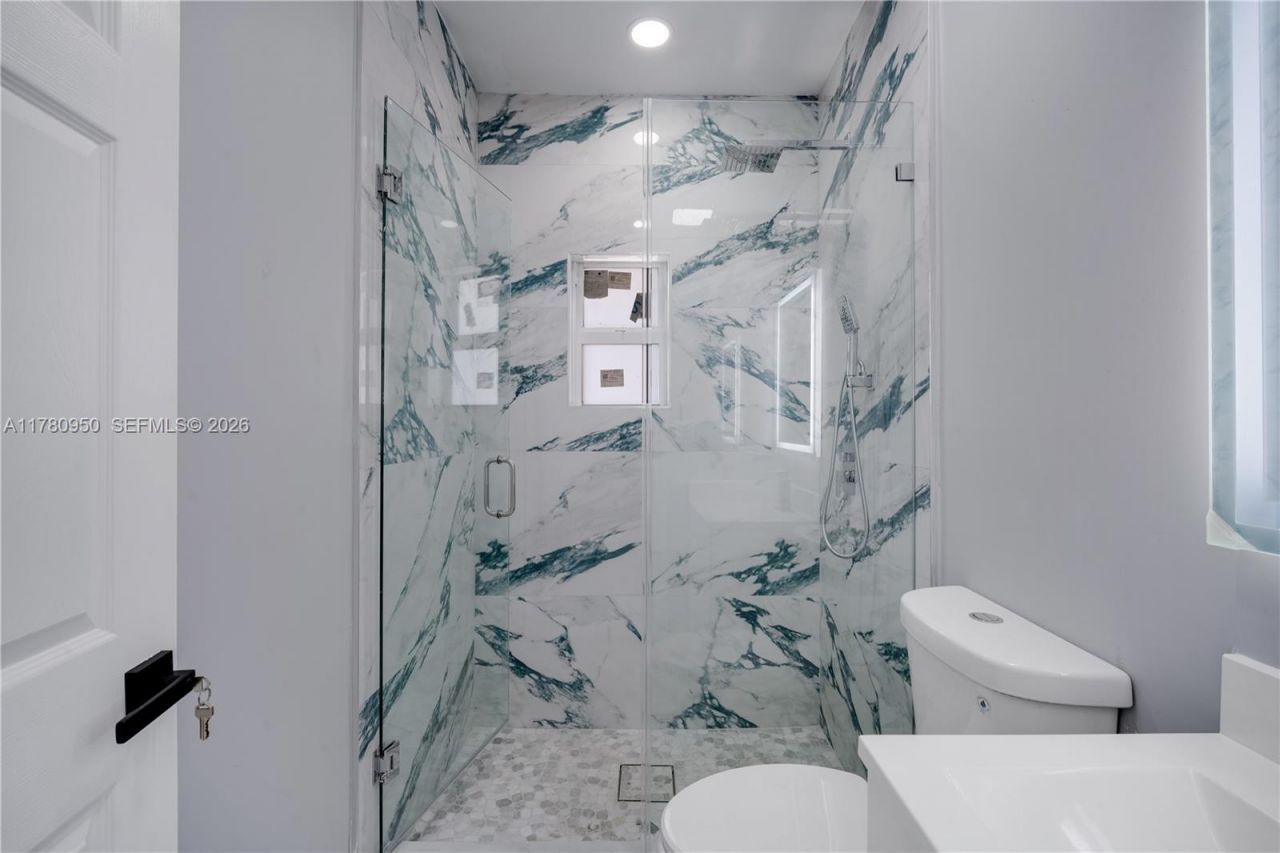 1114 SW 13th Ct, Miami, FL 33135 Photo