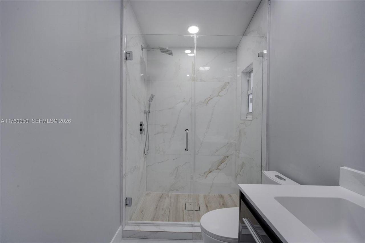 1114 SW 13th Ct, Miami, FL 33135 Photo