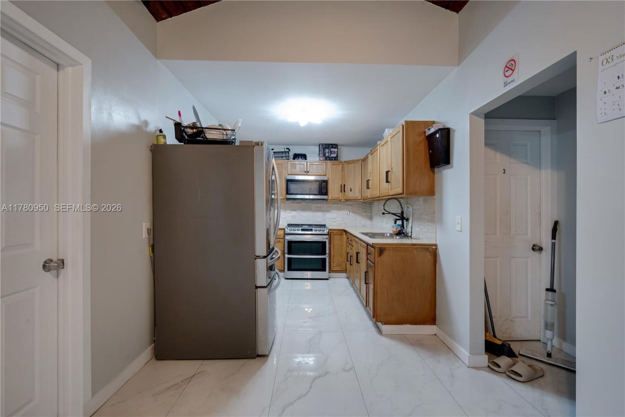 1114 SW 13th Ct, Miami, FL 33135 Photo