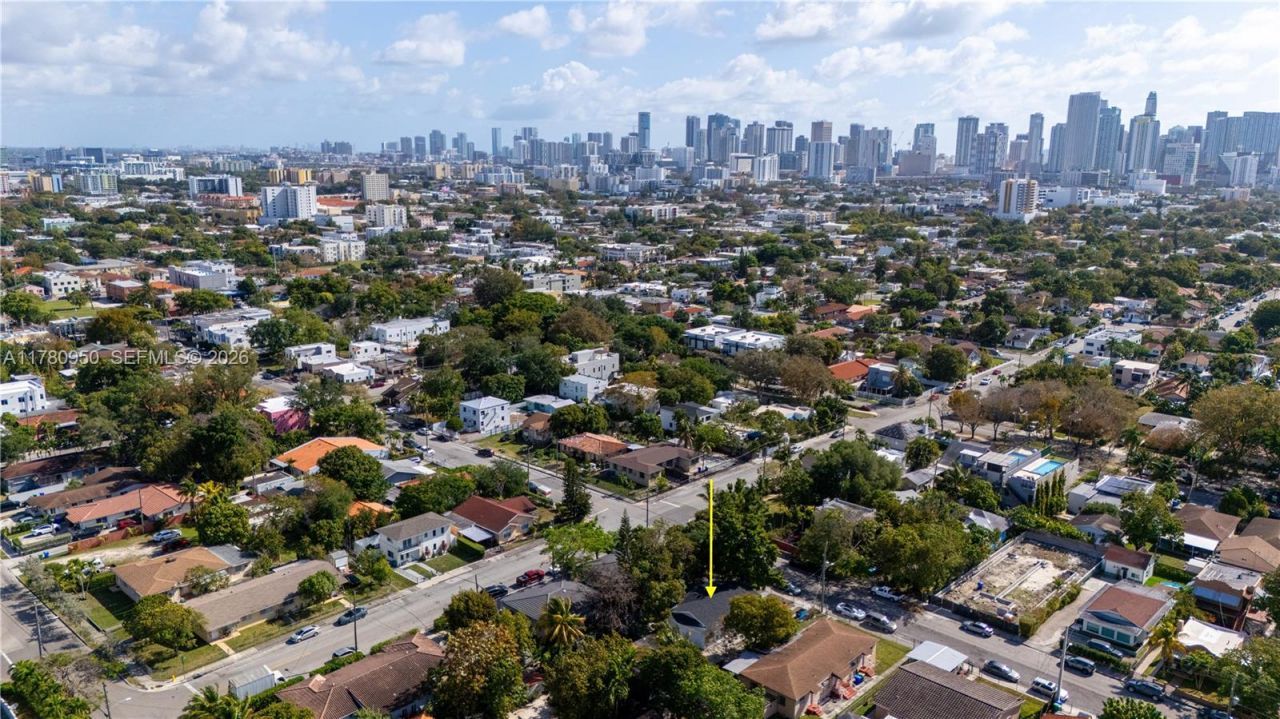 1114 SW 13th Ct, Miami, FL 33135 Photo