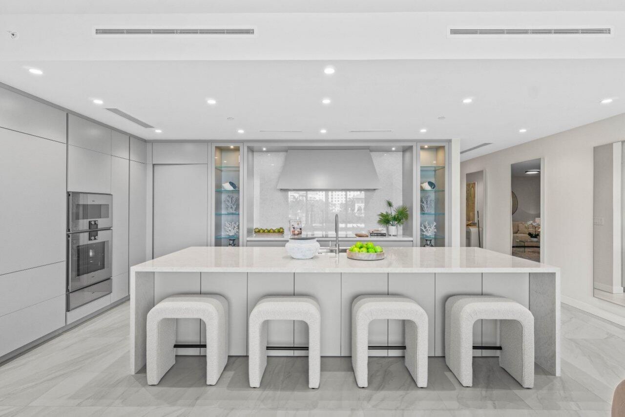 220 SE Mizner Boulevard, Unit 404, Boca Raton, FL 33432 Photo