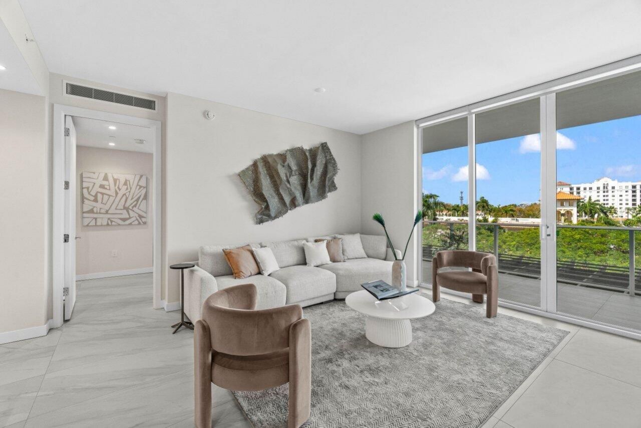 220 SE Mizner Boulevard, Unit 404, Boca Raton, FL 33432 Photo