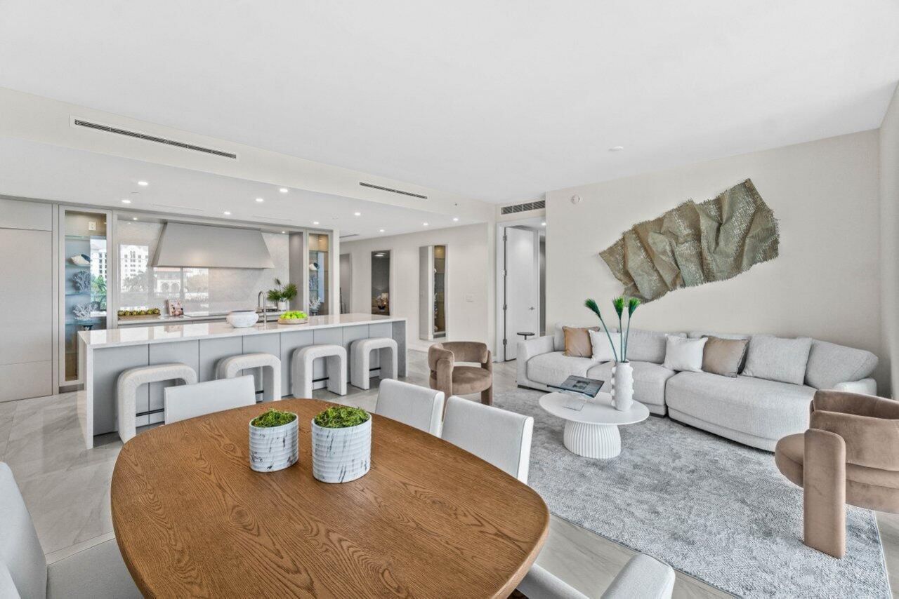 220 SE Mizner Boulevard, Unit 404, Boca Raton, FL 33432 Photo