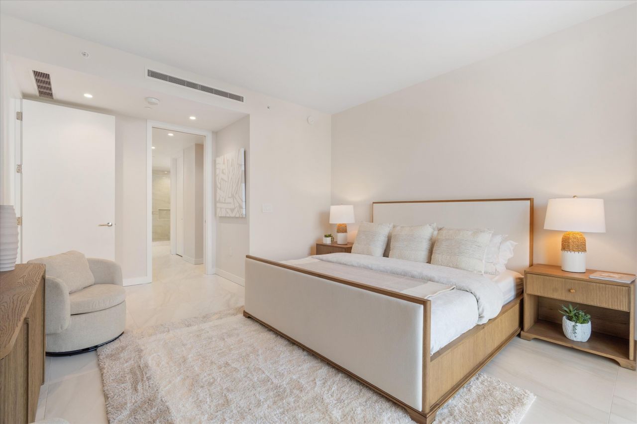 220 SE Mizner Boulevard, Unit 404, Boca Raton, FL 33432 Photo