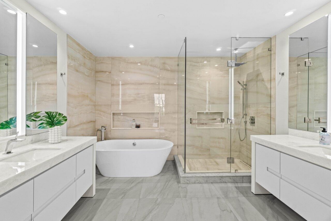 220 SE Mizner Boulevard, Unit 404, Boca Raton, FL 33432 Photo