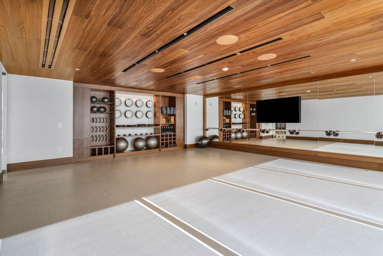 220 SE Mizner Boulevard, Unit 404, Boca Raton, FL 33432 Photo