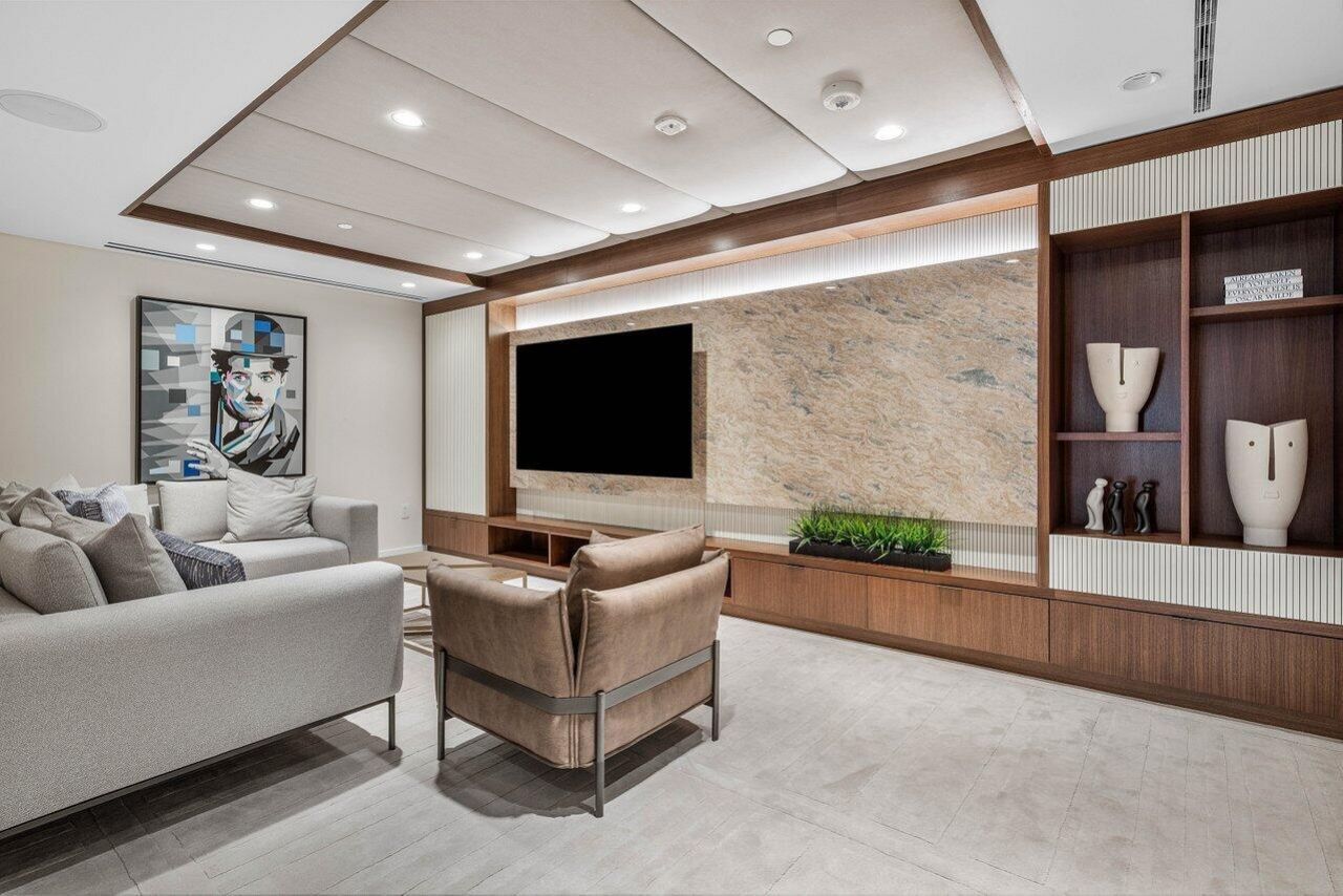 220 SE Mizner Boulevard, Unit 404, Boca Raton, FL 33432 Photo