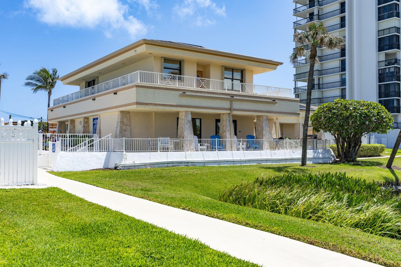 10600 S Ocean Drive, Unit 206, Jensen Beach, FL 34957 Photo