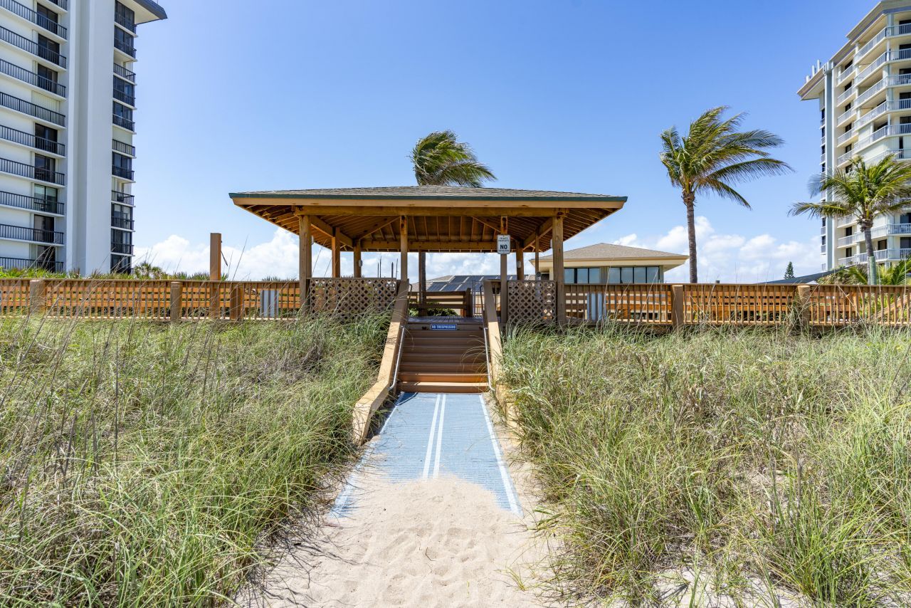 10600 S Ocean Drive, Unit 206, Jensen Beach, FL 34957 Photo