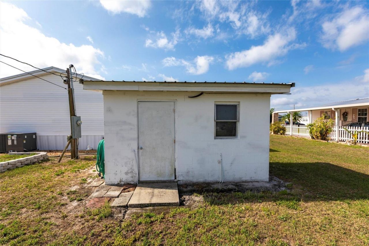 29192 Crawford Avenue, Punta Gorda, FL 33982 Photo