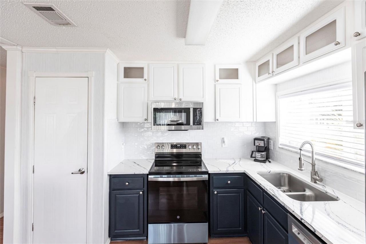 29192 Crawford Avenue, Punta Gorda, FL 33982 Photo