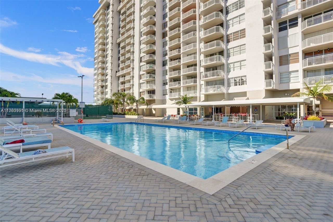 18041 Biscayne Blvd, Unit 1603, Aventura, FL 33160 Photo
