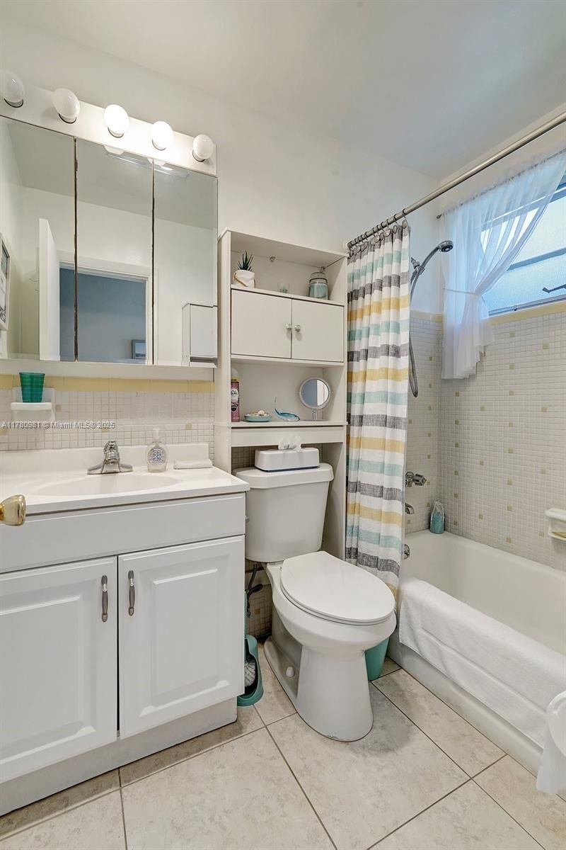 16801 NE 13th Ave, Unit 206, Miami, FL 33162 Photo