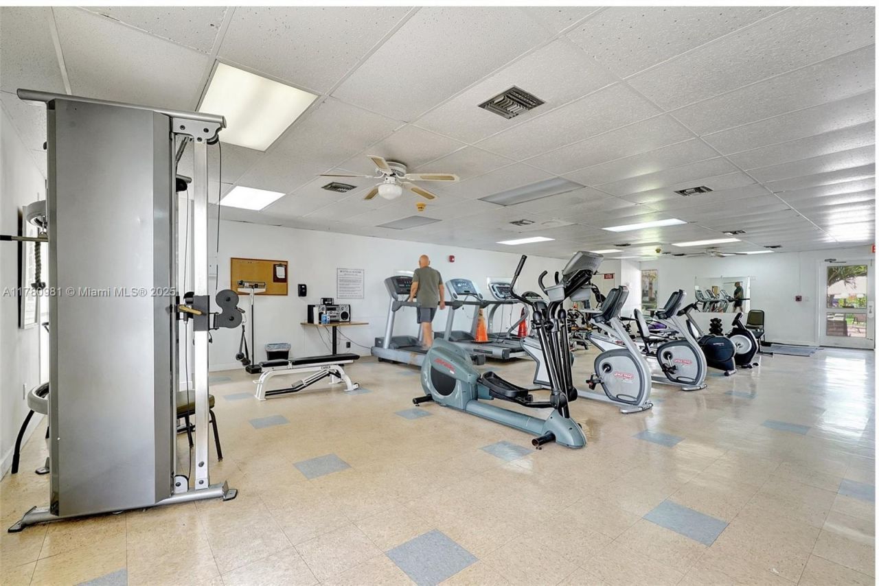 16801 NE 13th Ave, Unit 206, Miami, FL 33162 Photo